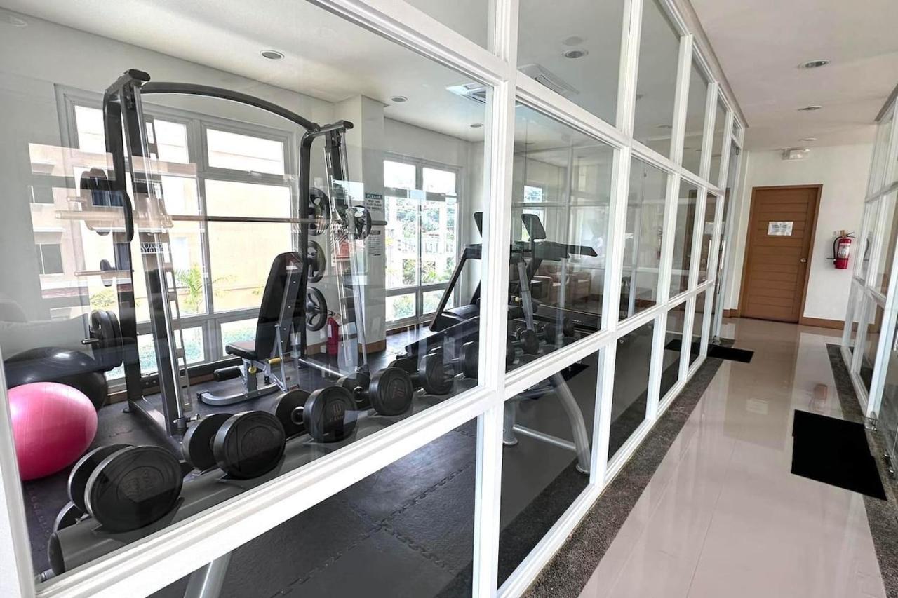 2 Bedroom And Studio Apartments With Private Pool And Gym In Vista Manors Verdant Puerto Princesa Exteriör bild