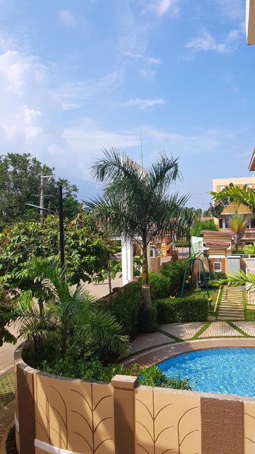 2 Bedroom And Studio Apartments With Private Pool And Gym In Vista Manors Verdant Puerto Princesa Exteriör bild