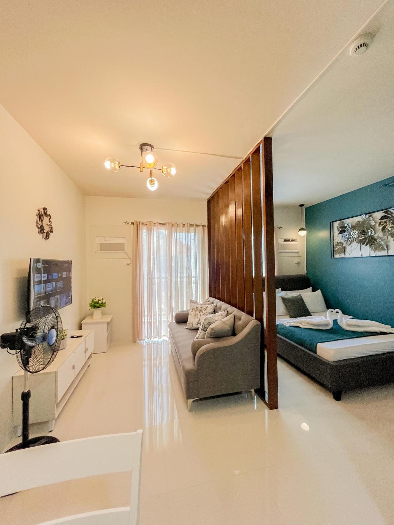 2 Bedroom And Studio Apartments With Private Pool And Gym In Vista Manors Verdant Puerto Princesa Exteriör bild
