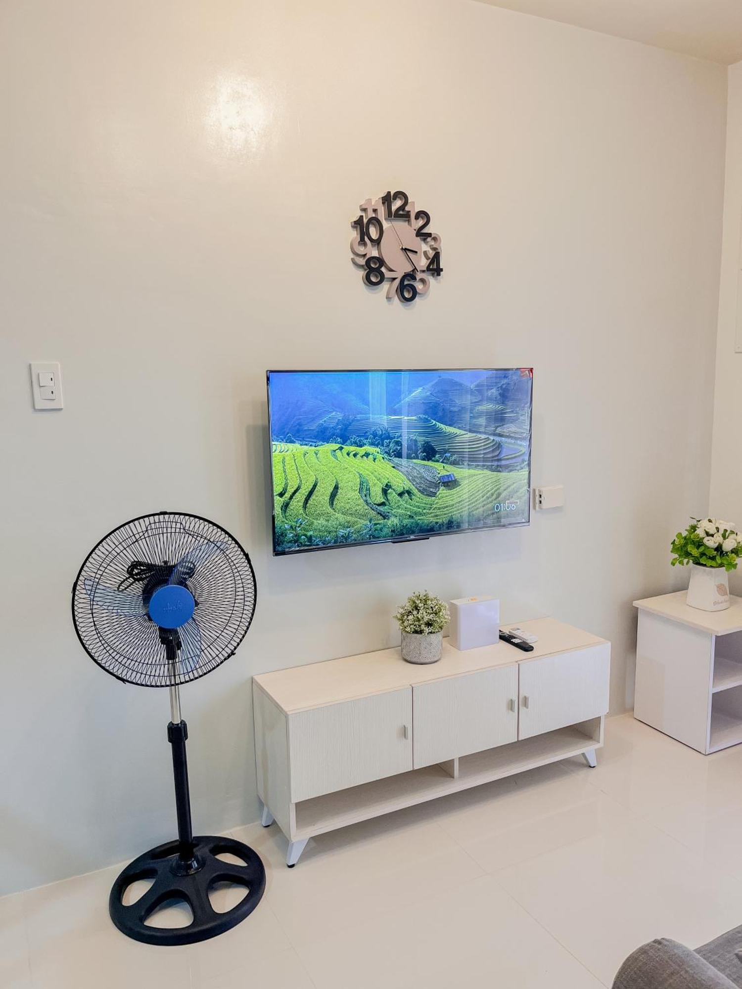 2 Bedroom And Studio Apartments With Private Pool And Gym In Vista Manors Verdant Puerto Princesa Exteriör bild