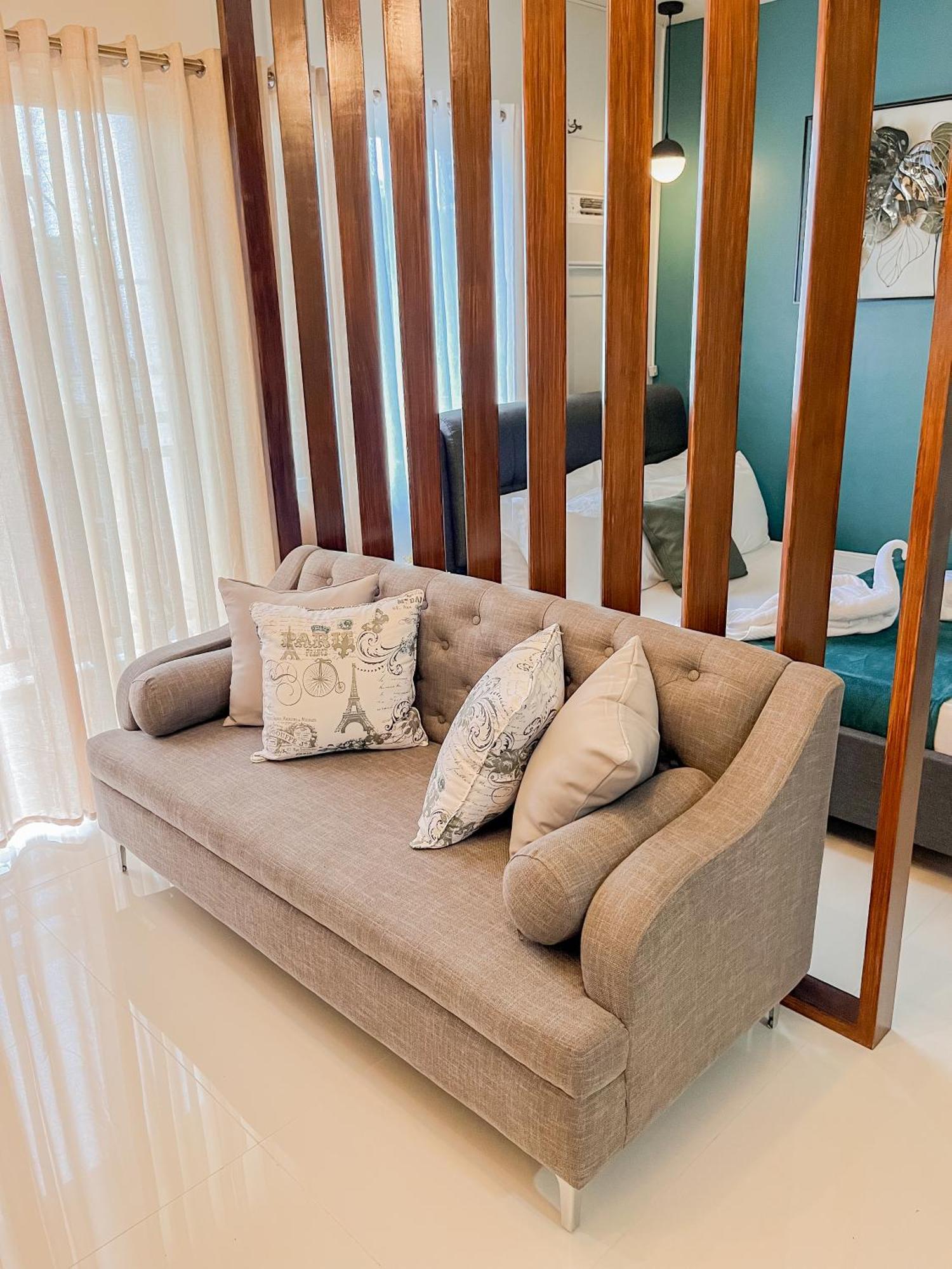 2 Bedroom And Studio Apartments With Private Pool And Gym In Vista Manors Verdant Puerto Princesa Exteriör bild
