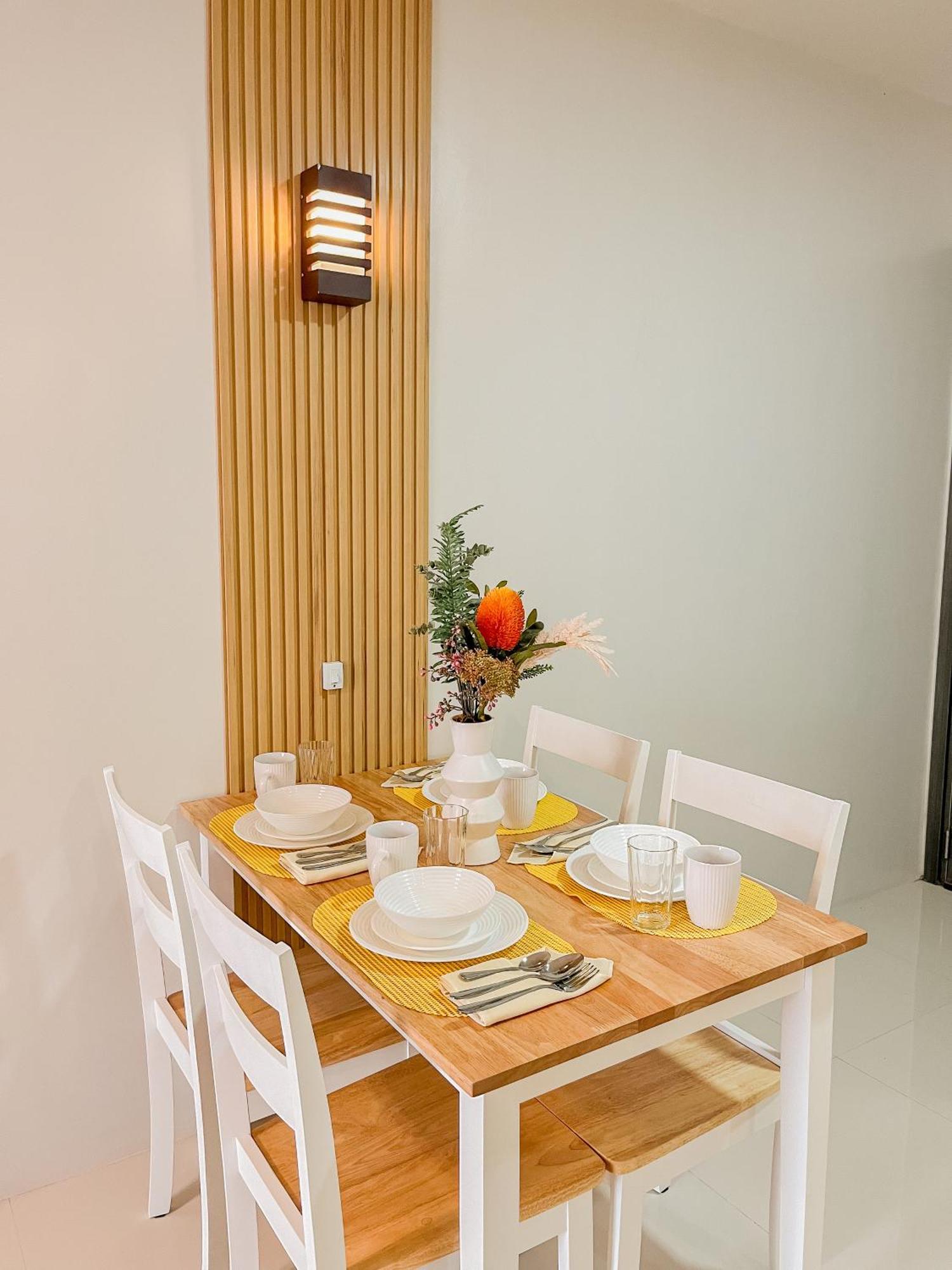 2 Bedroom And Studio Apartments With Private Pool And Gym In Vista Manors Verdant Puerto Princesa Exteriör bild