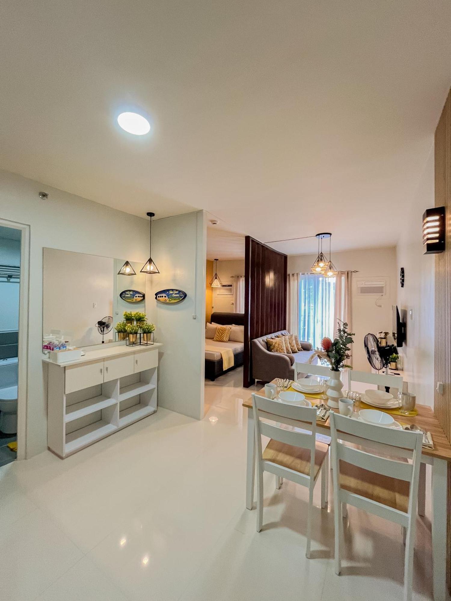 2 Bedroom And Studio Apartments With Private Pool And Gym In Vista Manors Verdant Puerto Princesa Exteriör bild