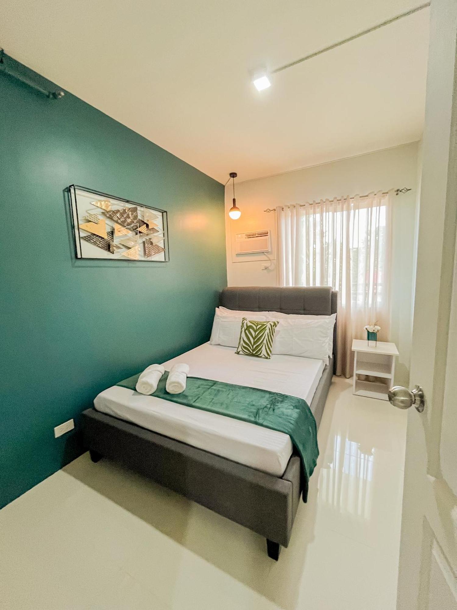 2 Bedroom And Studio Apartments With Private Pool And Gym In Vista Manors Verdant Puerto Princesa Exteriör bild
