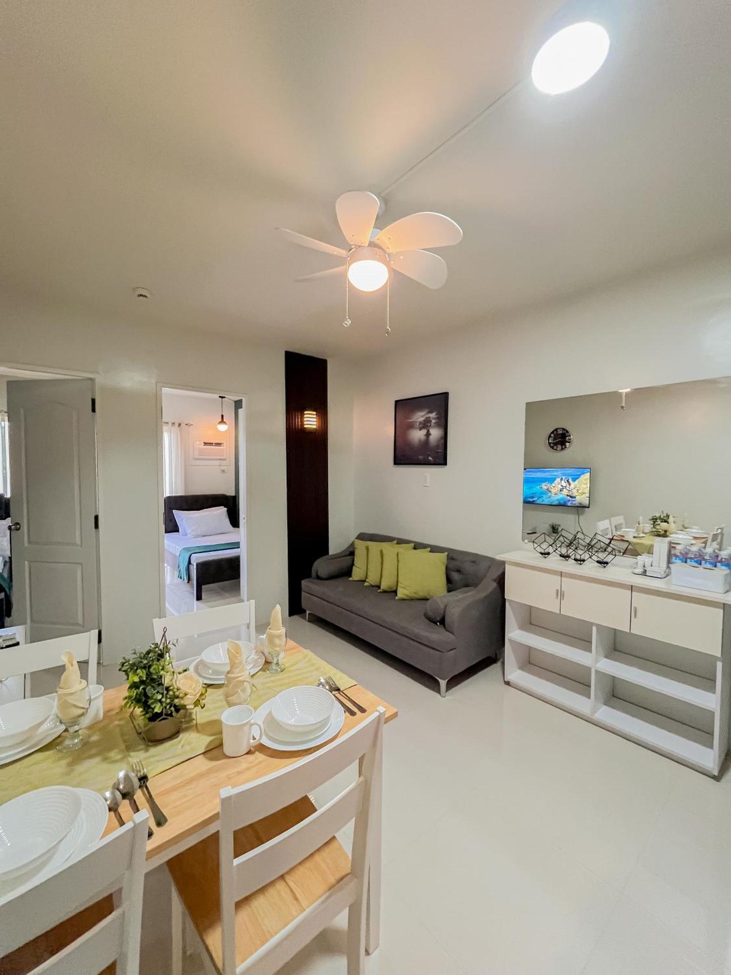 2 Bedroom And Studio Apartments With Private Pool And Gym In Vista Manors Verdant Puerto Princesa Exteriör bild