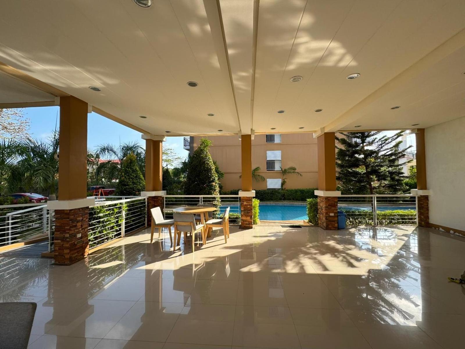 2 Bedroom And Studio Apartments With Private Pool And Gym In Vista Manors Verdant Puerto Princesa Exteriör bild